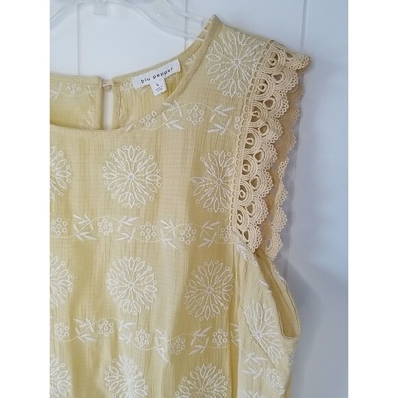 Blu Pepper Shirt Top Womens Size Large Yellow Boho Floral Embroidered - Picture 4 of 10
